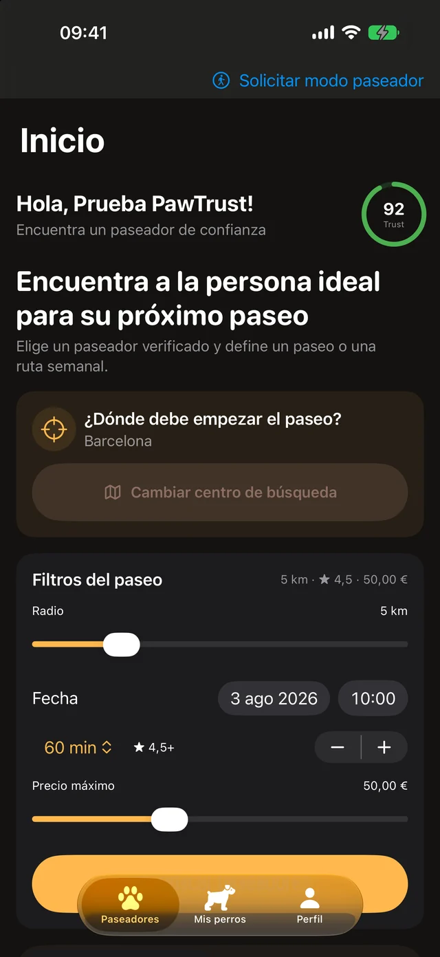 Pantalla de búsqueda de paseadores en la aplicación PawTrust